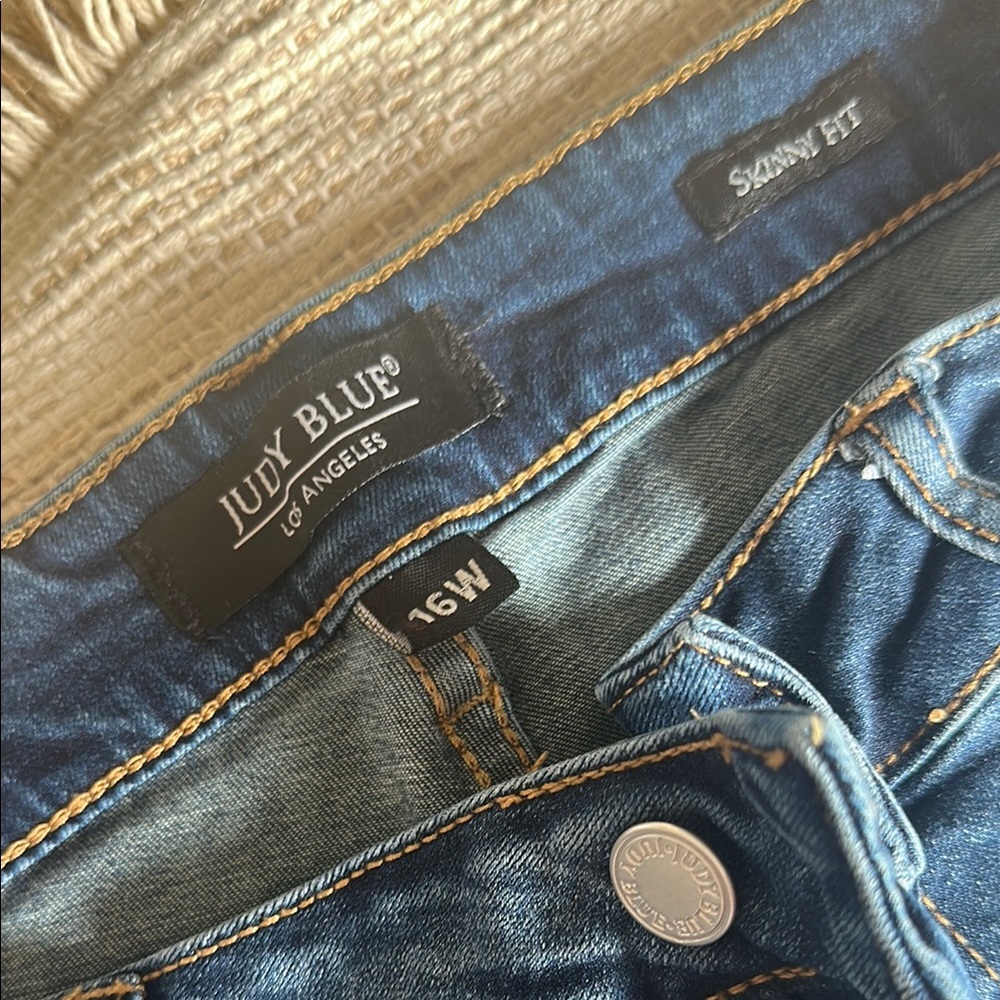 Judy Blue Skinny Fit Jeans